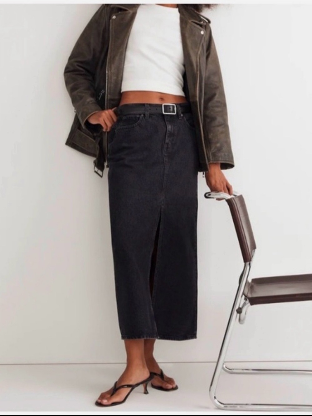 Madewell Black Mid-Rise Denim Skirt with Front Seam Detail
